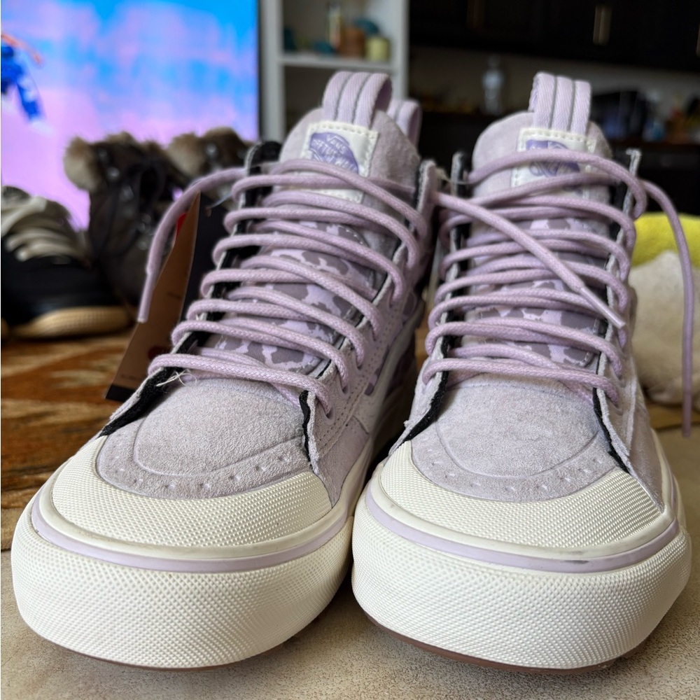 Vans Women's High-Top Sneakers - Lavender Camo